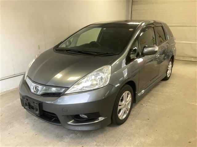 9202 Honda Fit shuttle GP2 2012 г. (JU Akita)